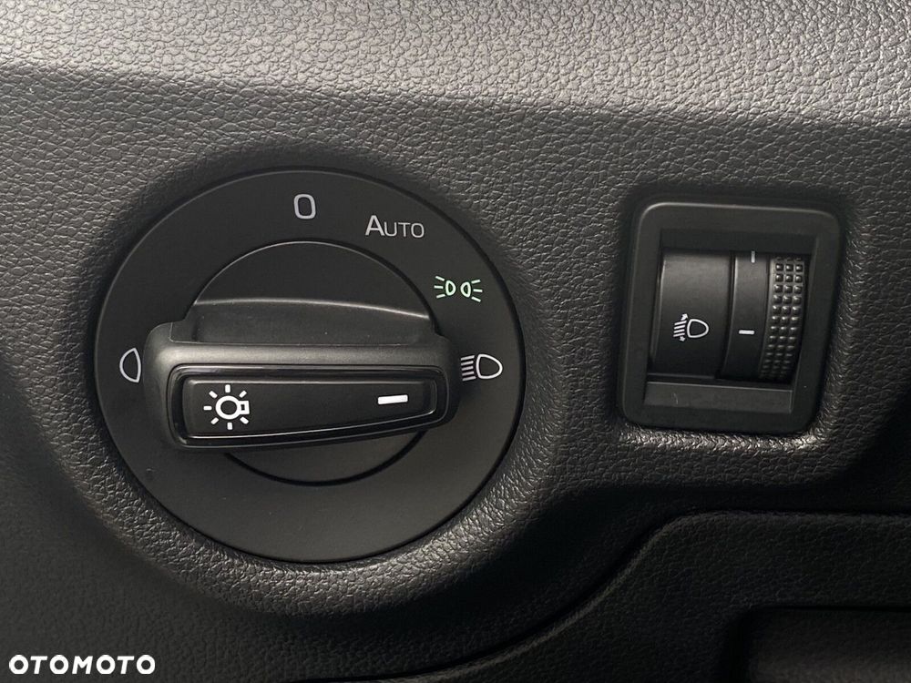 Skoda Kamiq 1.0 TSI Style DSG - 29