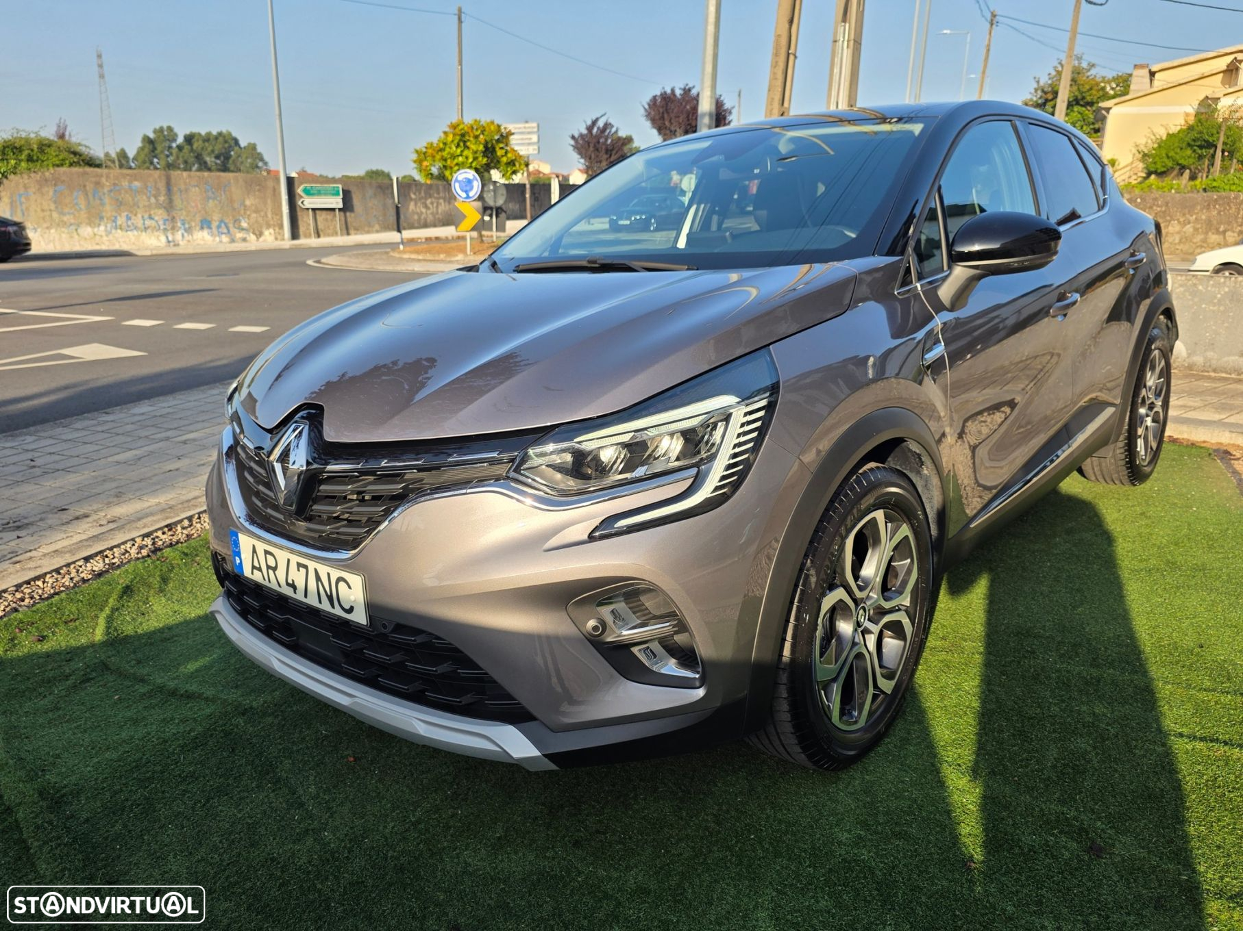 Renault Captur 1.0 TCe Exclusive - 3