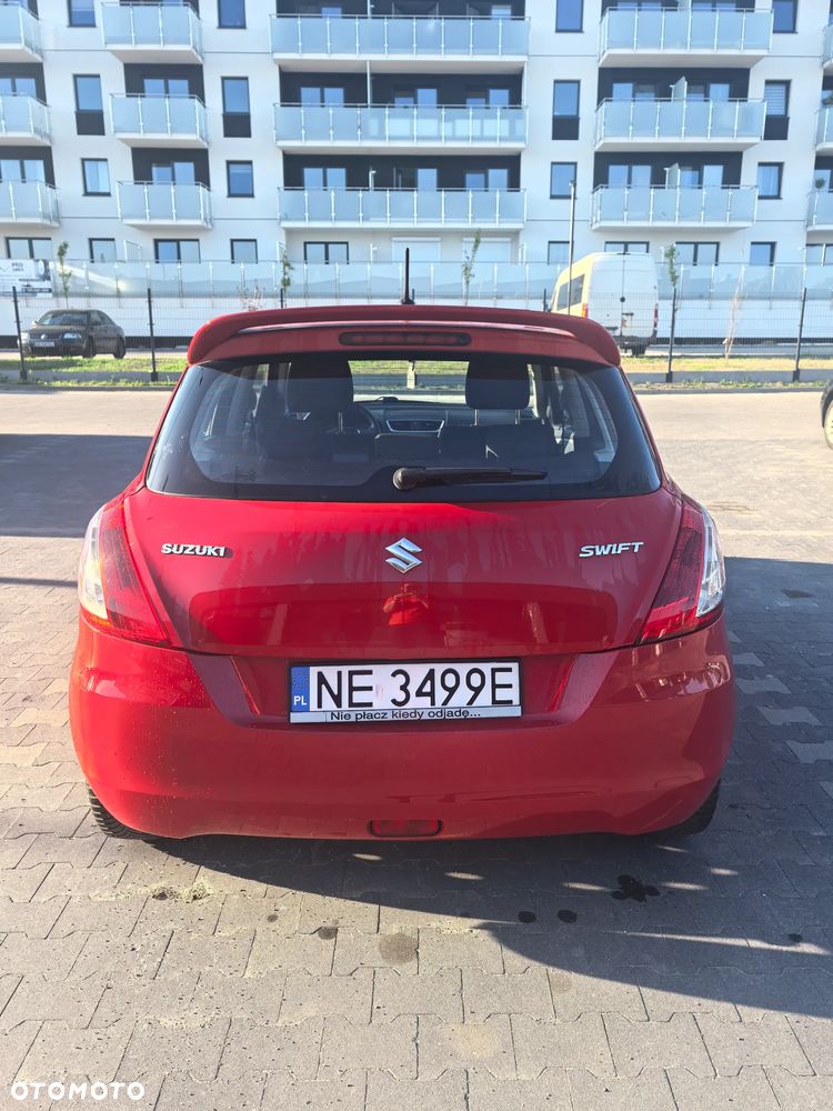Suzuki Swift - 4