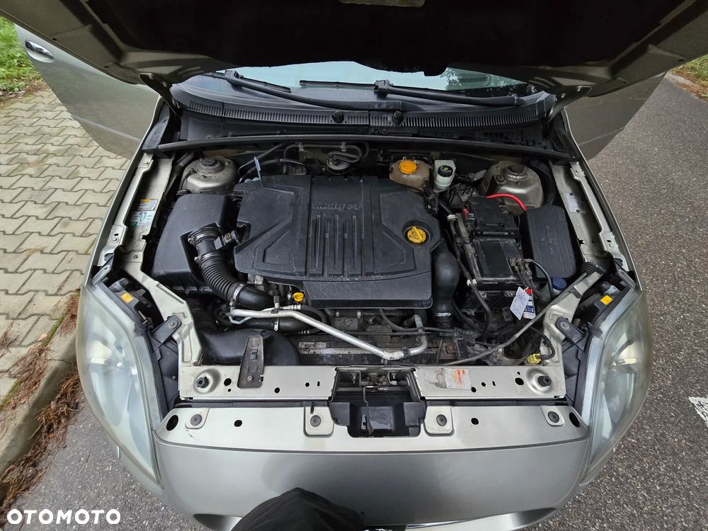 Fiat Croma 1.9 JTD Dynamic - 24