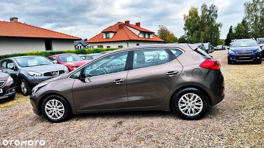 Kia Ceed 1.6 GDI XL - 21