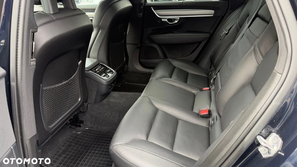 Volvo S90 - 23