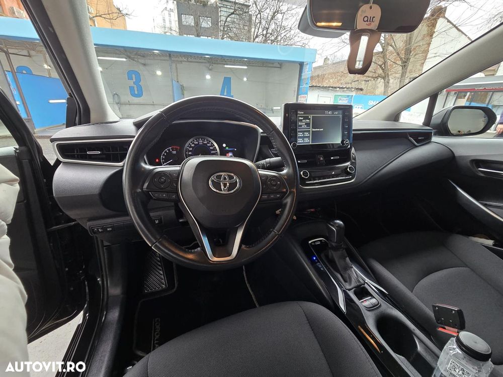 Toyota Corolla ver-1-8-hsd-business - 6