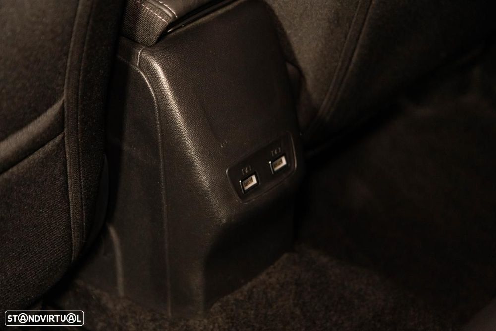 Peugeot e-2008 50 kWh Allure Pack - 45