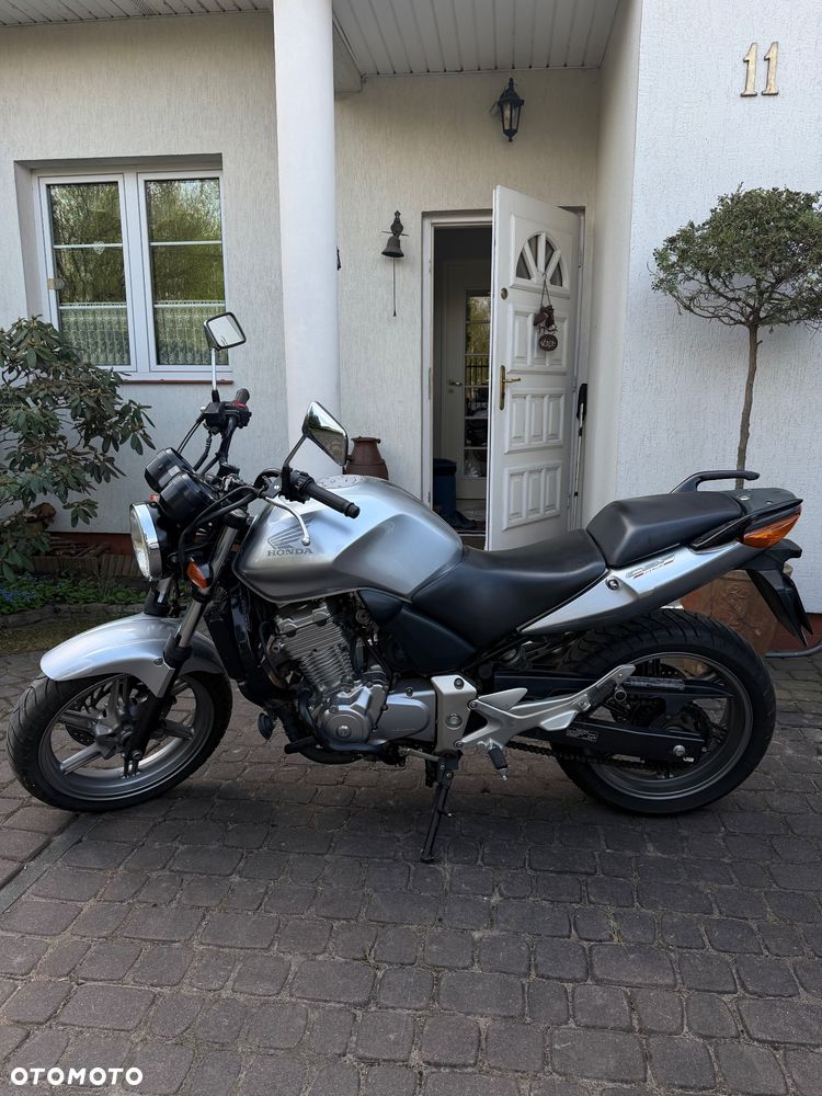 Honda CBF - 2
