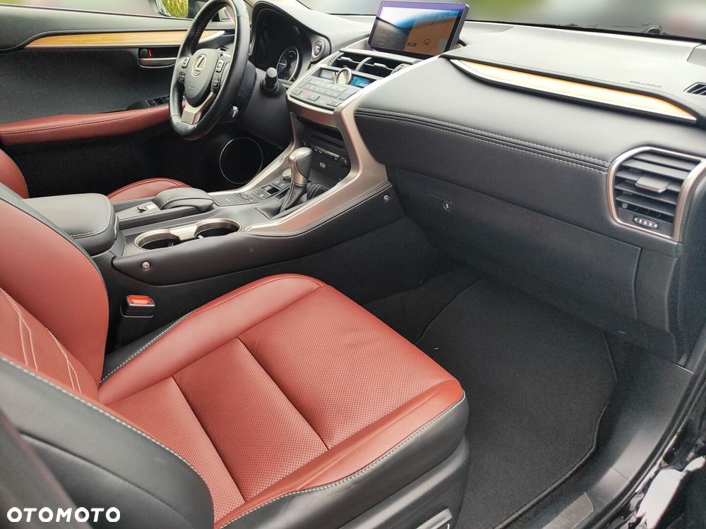 Lexus NX 300h Prestige AWD - 13
