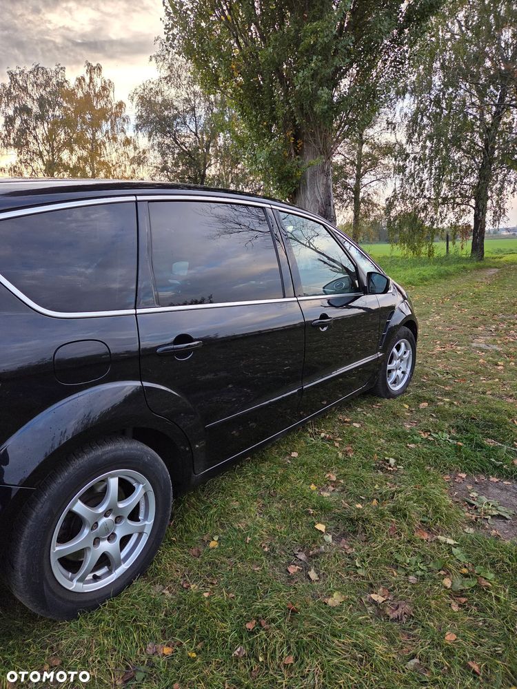Ford S-Max - 15