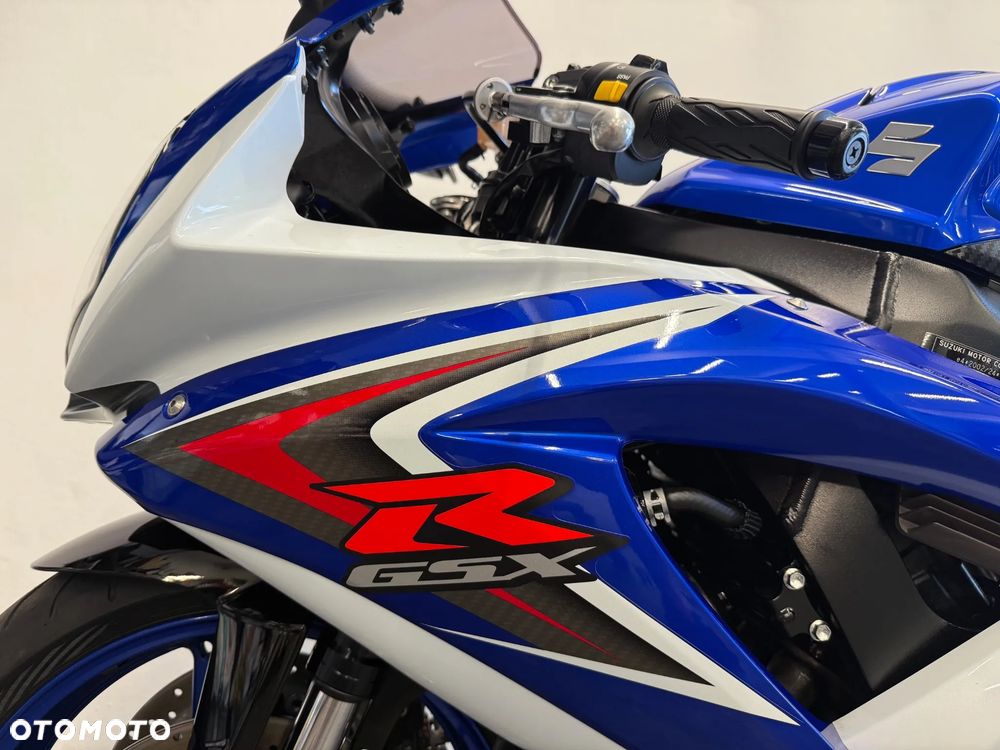 Suzuki GSX-R - 22