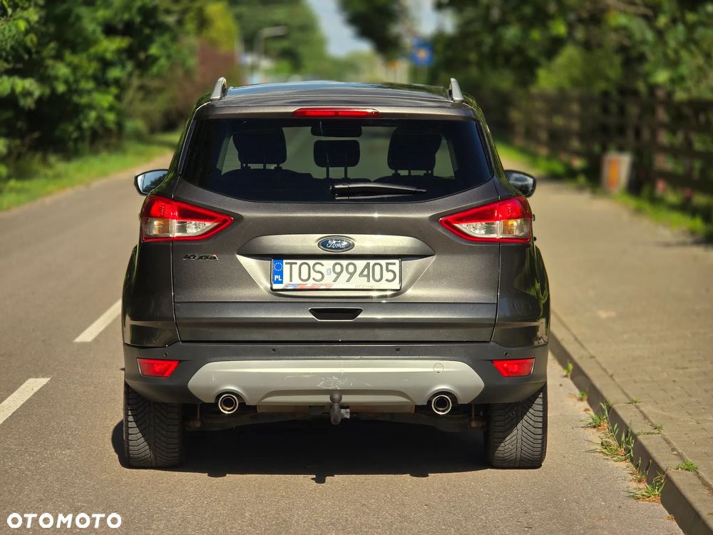 Ford Kuga 2.0 TDCi 2x4 Titanium - 16