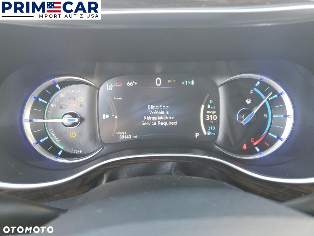 Chrysler Pacifica - 9