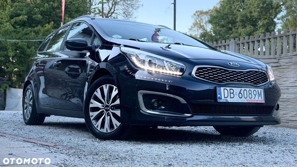 Kia Ceed - 10
