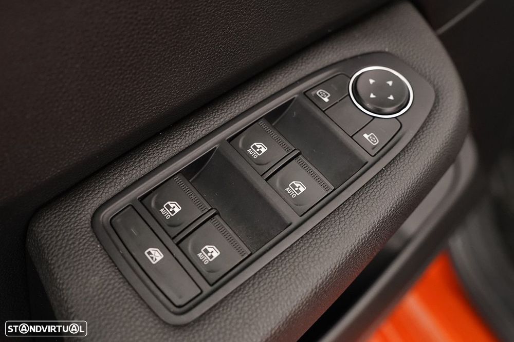 Renault Clio 1.0 TCe Evolution Bi-Fuel - 19