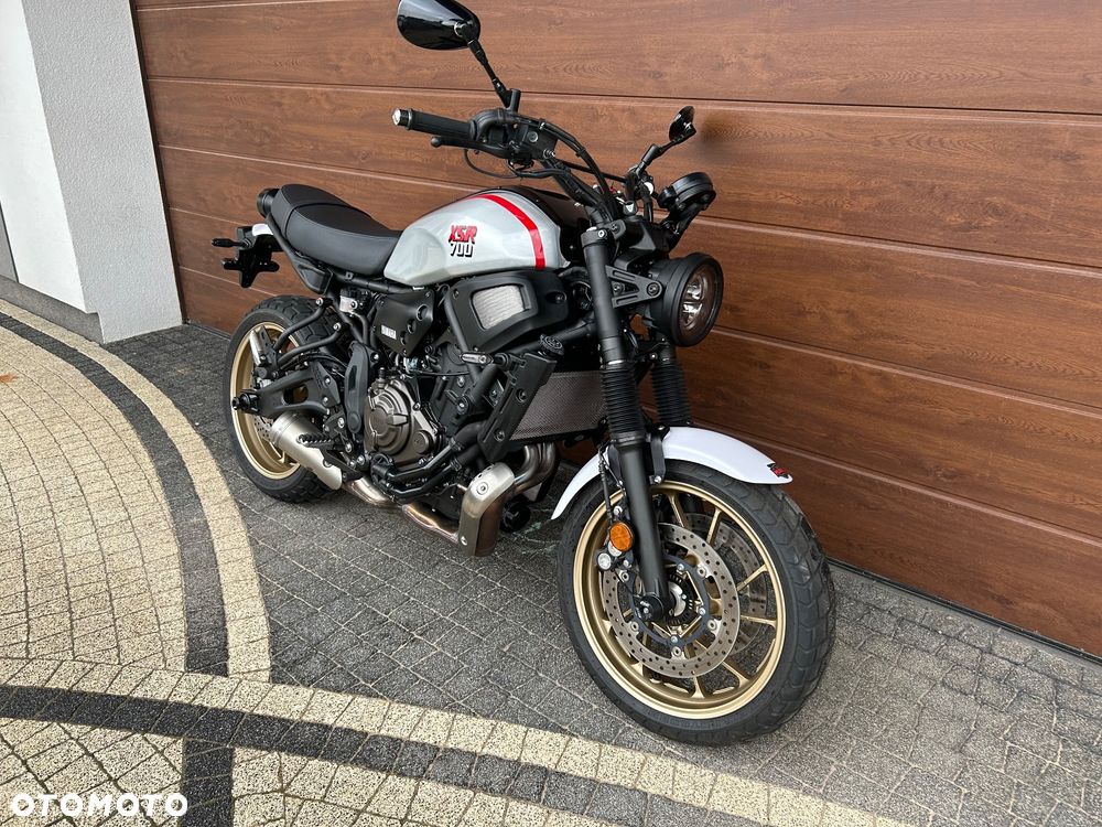 Yamaha XSR - 4