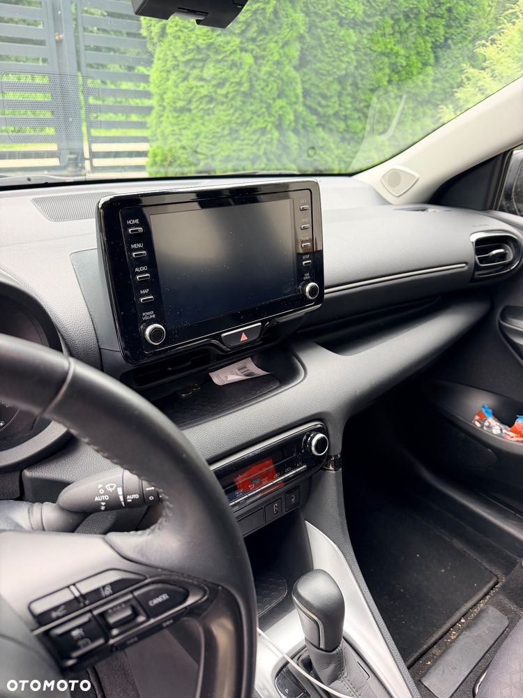 Toyota Yaris - 12
