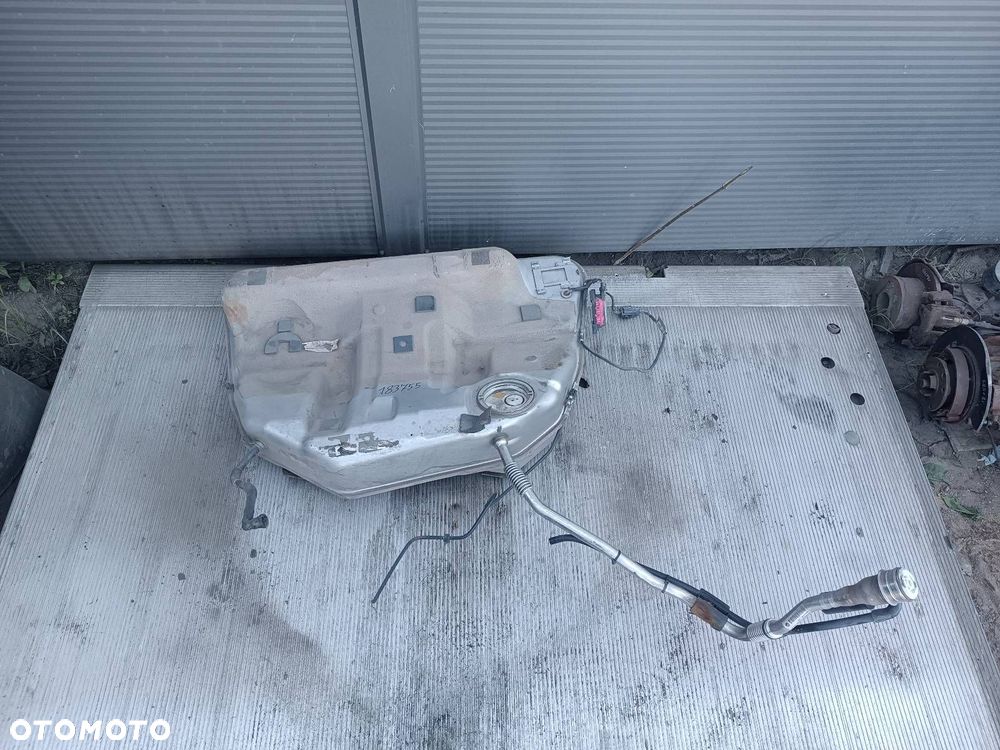 BAK ZBIORNIK PALIWA + POMPKA METALOWY VOLVO S60 I 2.4 20V - 1