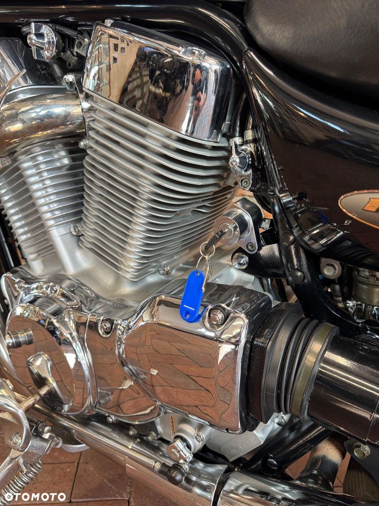 Suzuki Intruder - 18