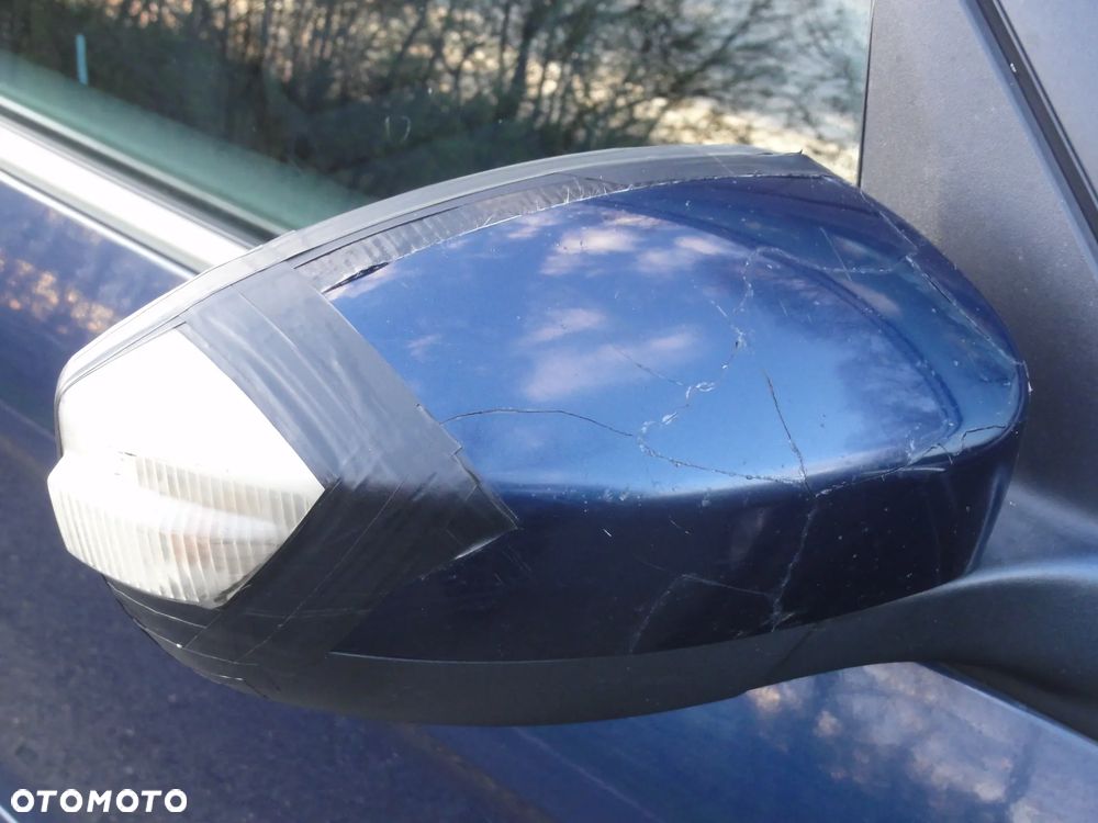 Ford Galaxy 2.0 TDCi Ghia - 25