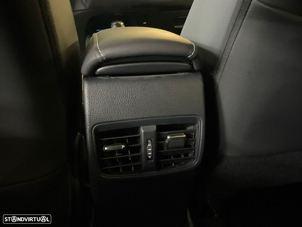 Toyota Corolla Touring Sports - 29