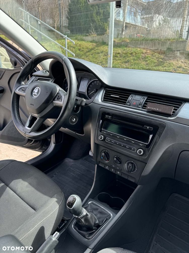 Skoda RAPID 1.2 Ambition - 10