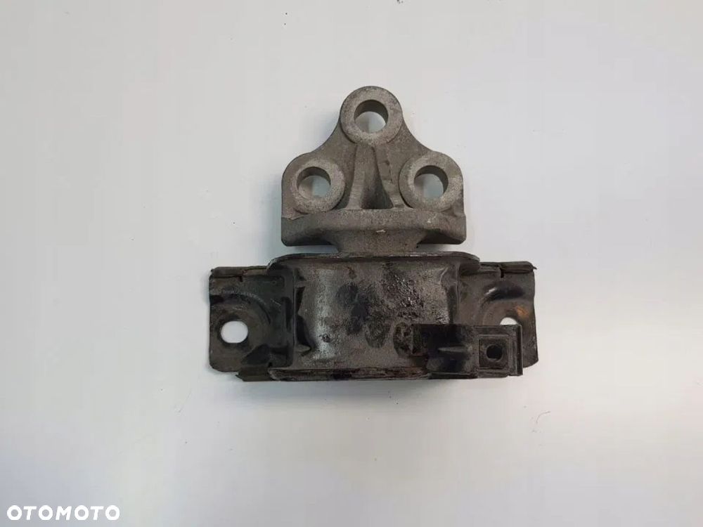ŁAPA PODUSZKA SILNIKA OPEL CORSA D 1.3 TDCI