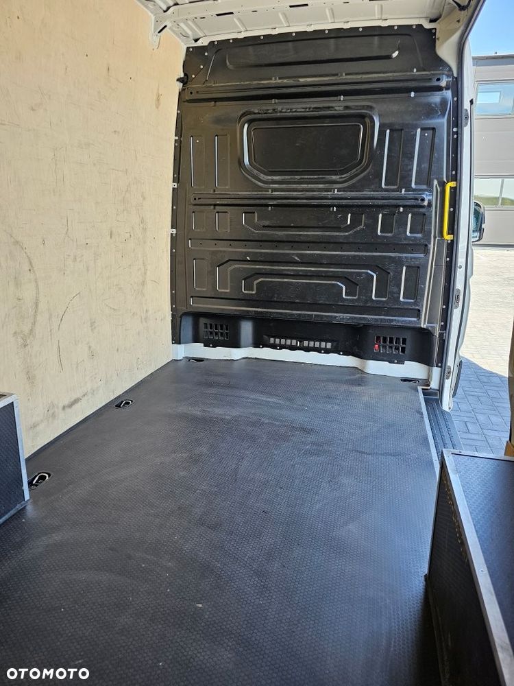 Volkswagen Crafter - 10