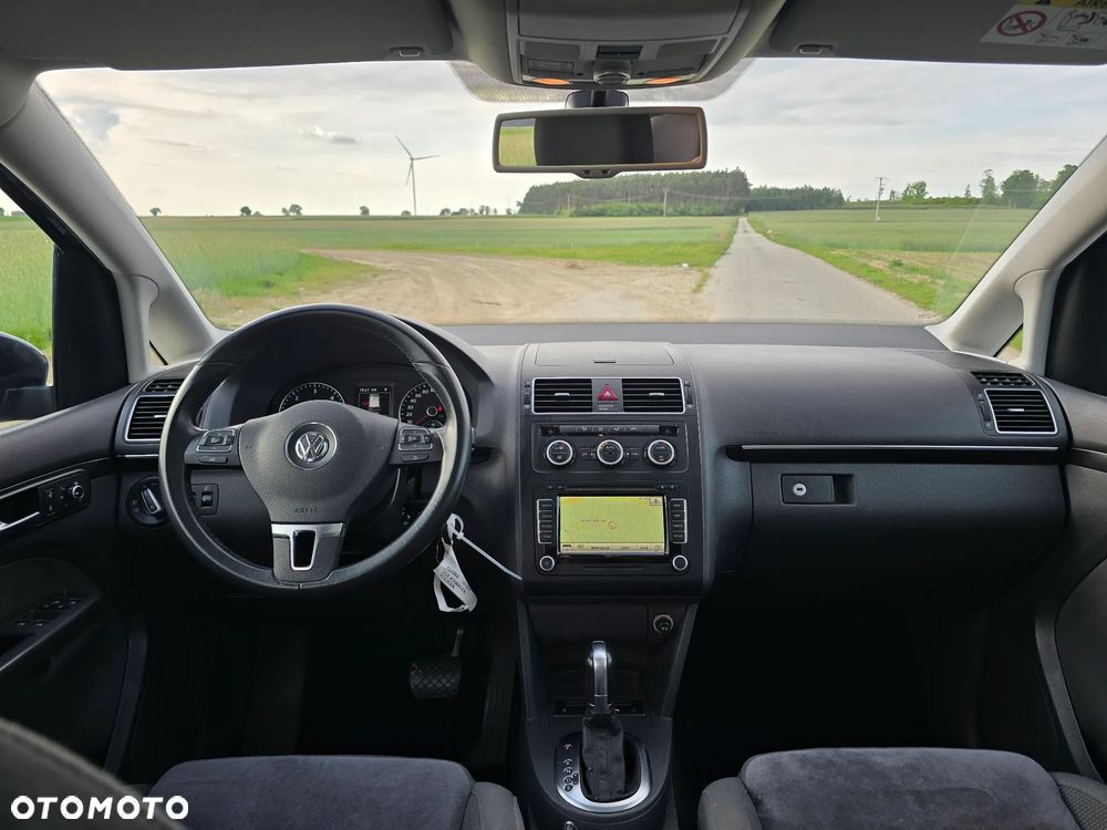 Volkswagen Touran 2.0 TDI DPF DSG Highline - 10