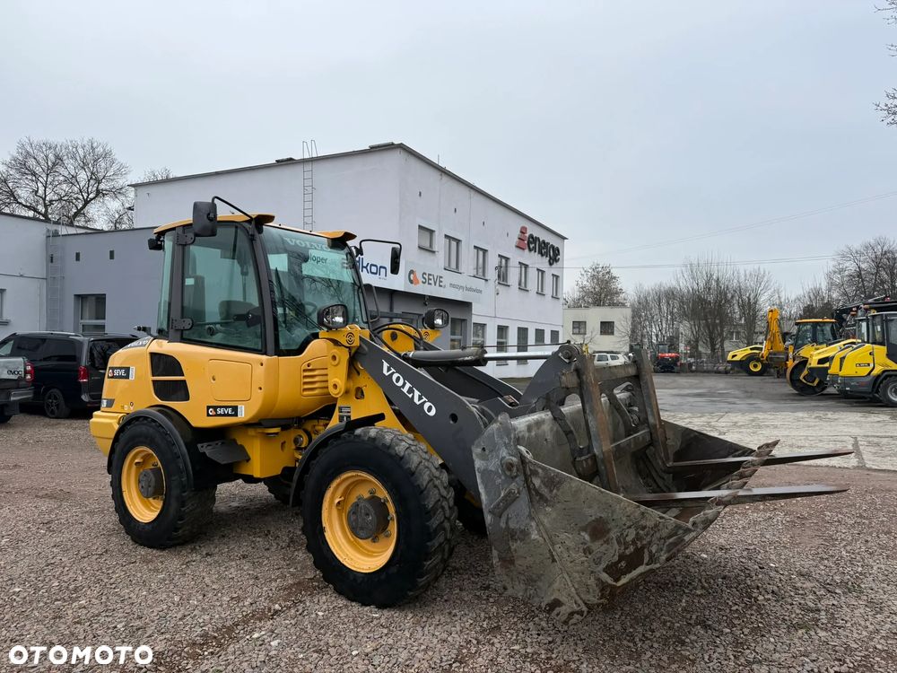 Volvo L 28 F - 14