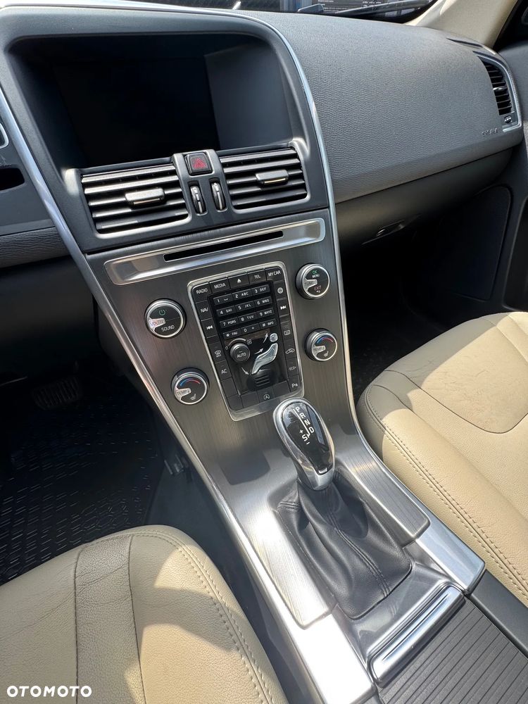 Volvo XC 60 D3 Drive-E Kinetic - 11