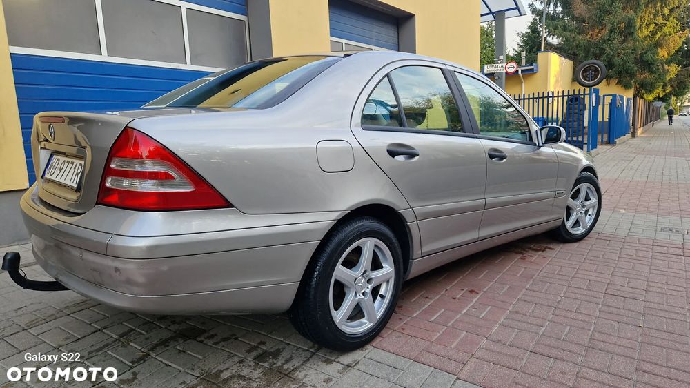 Mercedes-Benz Klasa C 180 Kompressor Classic - 11