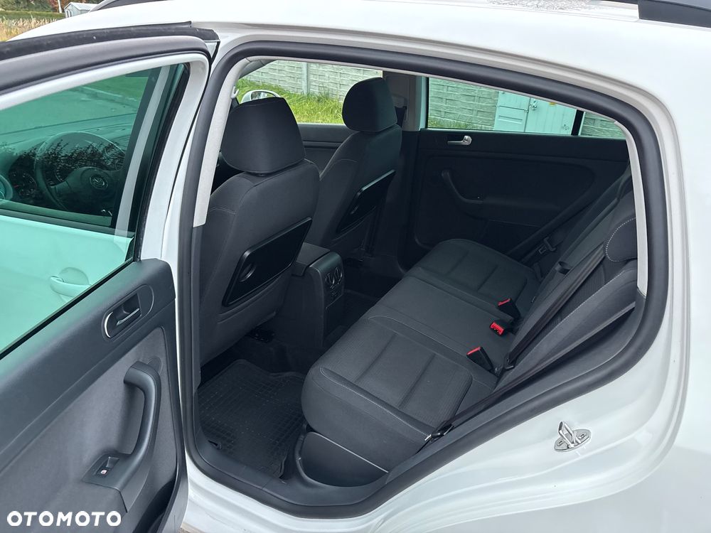 Volkswagen Golf Plus - 9