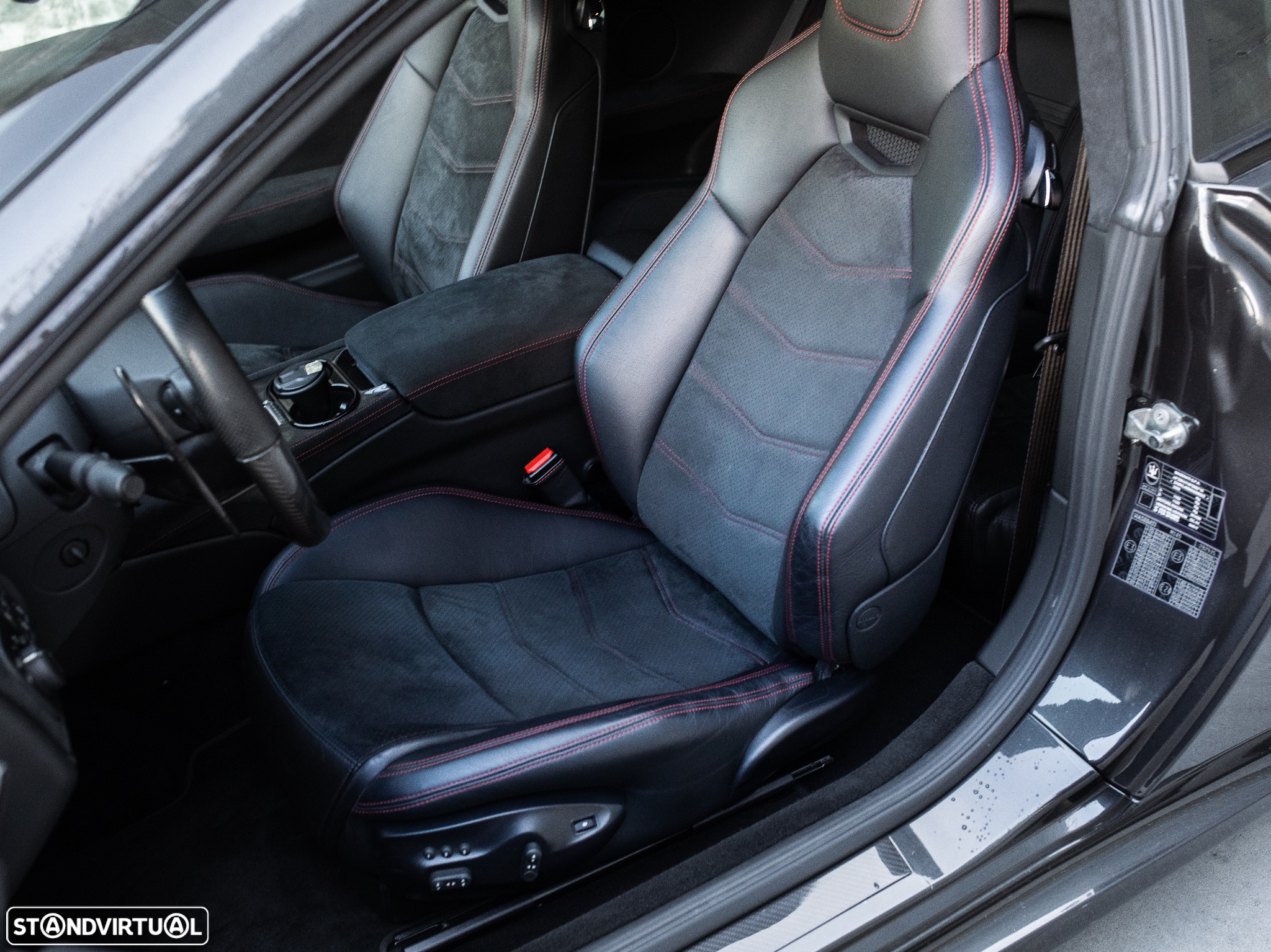 Maserati Granturismo MC - 20