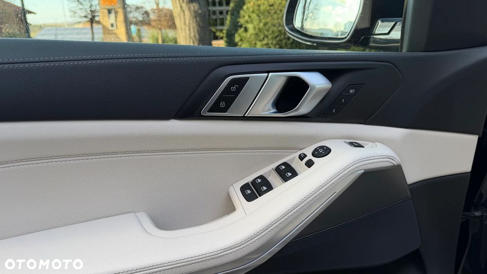 BMW X5 xDrive25d Sport-Aut - 19