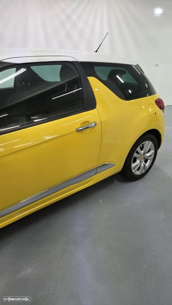 Citroën DS3 1.6 e-HDi So Chic - 10