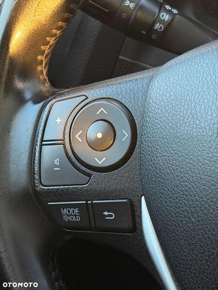 Toyota Auris 1.6 Executive - 10