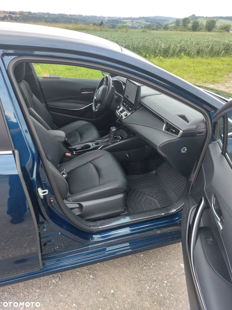 Toyota Corolla 1.8 Hybrid Executive - 11