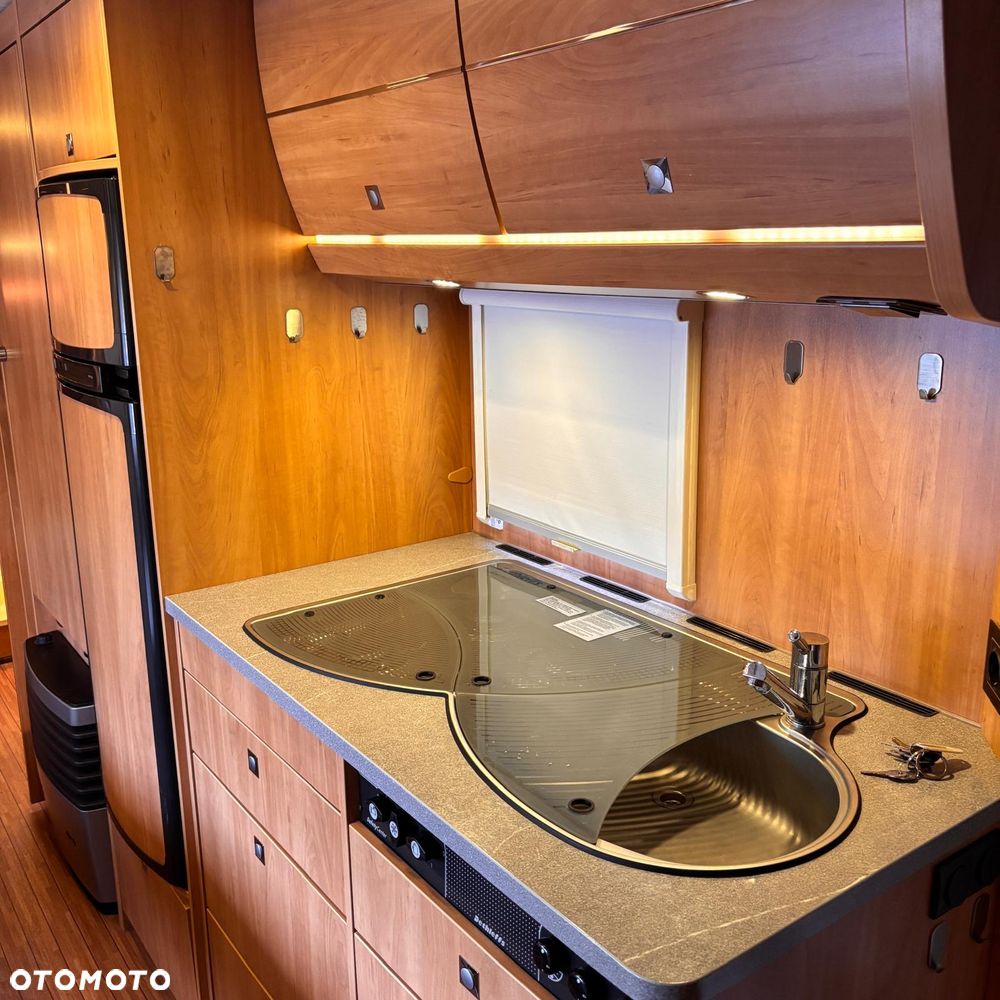 Dethleffs Camper 560 FMK - 14