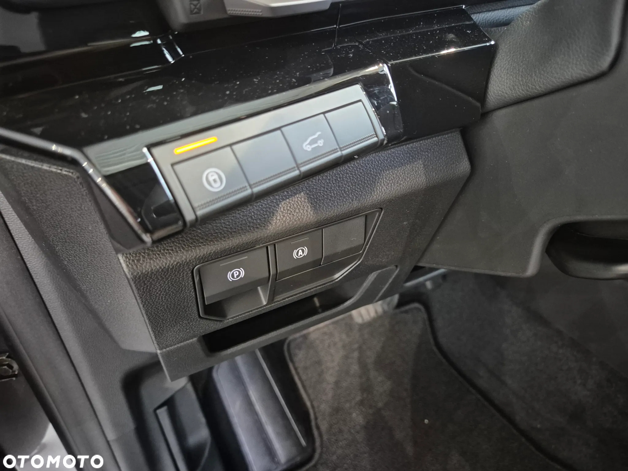 Renault Espace 1.2 E-Tech Full Hybrid 200 Iconic MMT 5os - 19