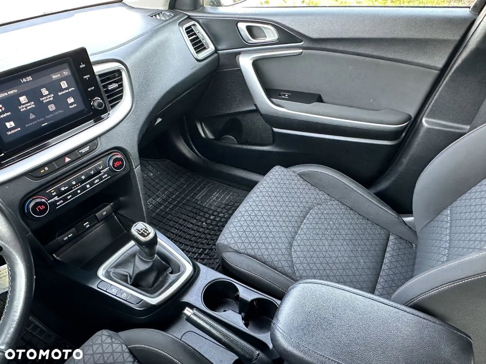 Kia Ceed 1.0 T-GDI M - 33