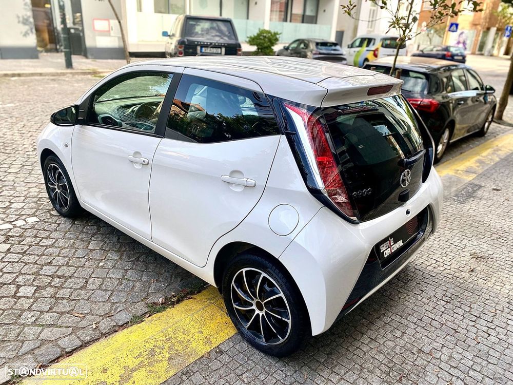 Toyota Aygo 1.0 X-Cite - 10