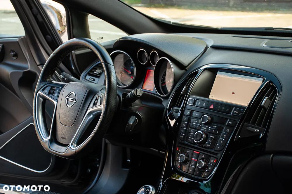 Opel Astra IV GTC OPC EU6 - 10