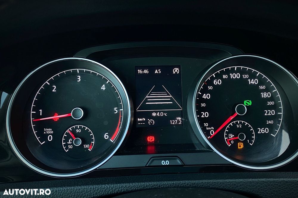 Volkswagen Golf 1.6 TDI DSG Join - 27