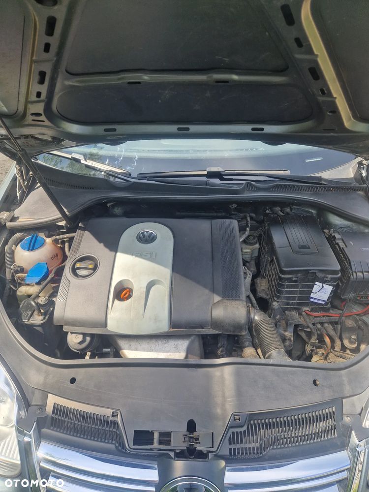 Volkswagen Jetta 1.6 FSI Comfortline - 11