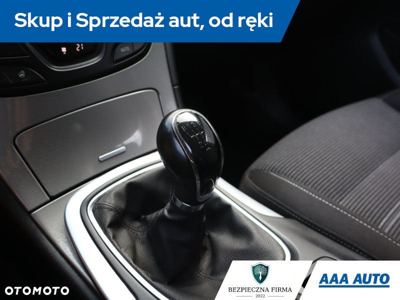 Opel Insignia - 14