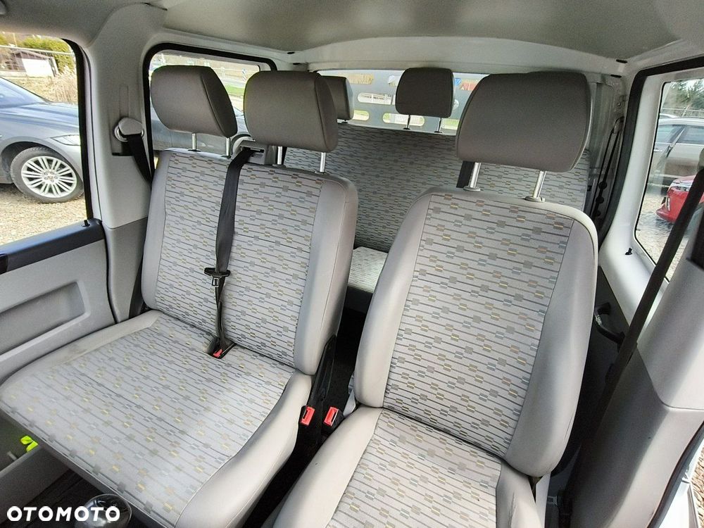 Volkswagen Transporter - 4