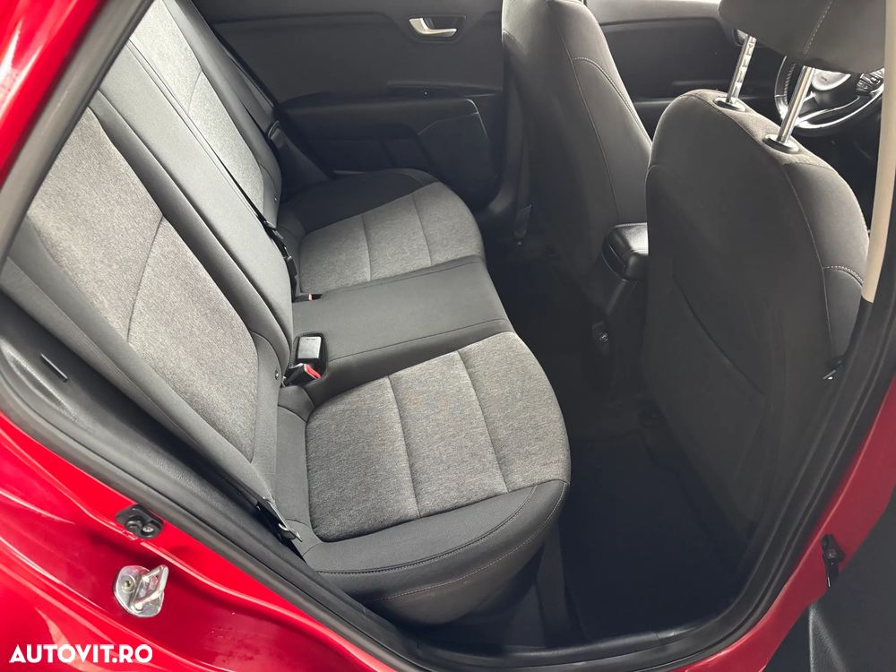Kia Stonic 1.2 MPI 5MT Trend - 31