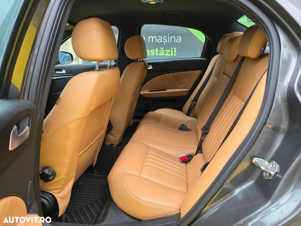 Alfa Romeo 159 2.0 JTDM 16V DPF Turismo - 10