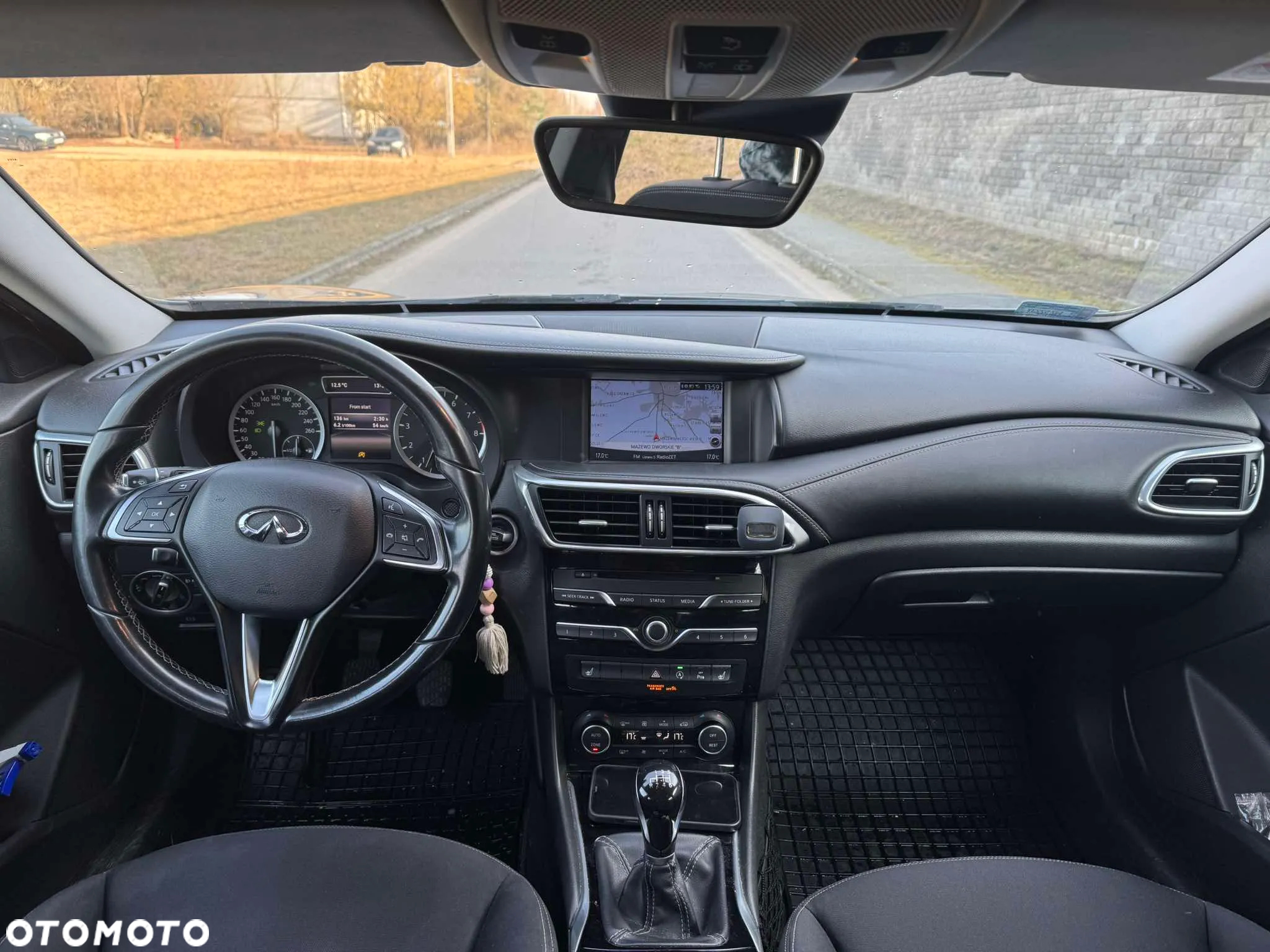 Infiniti Q30 1.6t Business Executive - 12