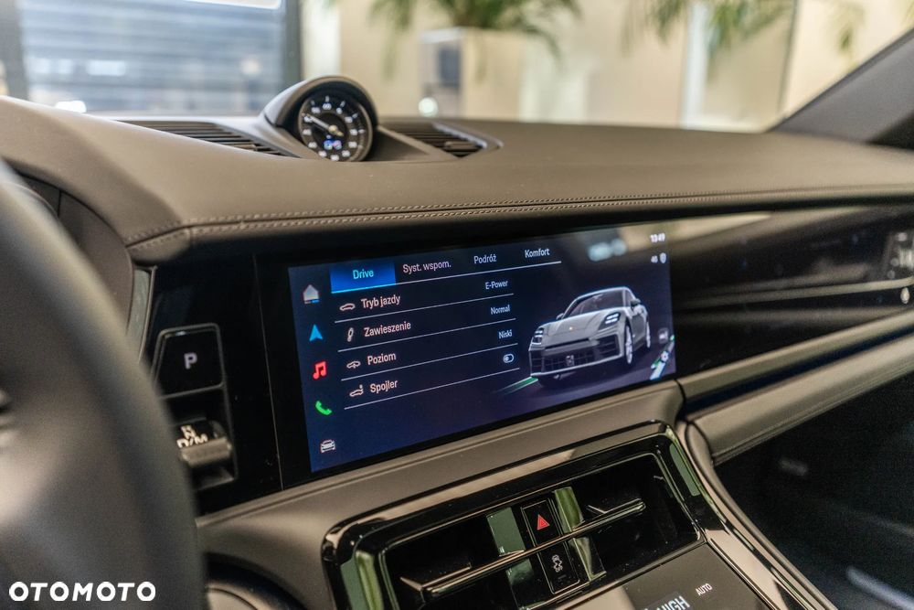 Porsche Panamera 4 E-Hybrid PHEV - 19