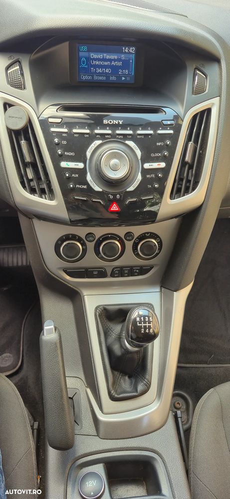 Ford Focus 1.0 EcoBoost Titanium - 5