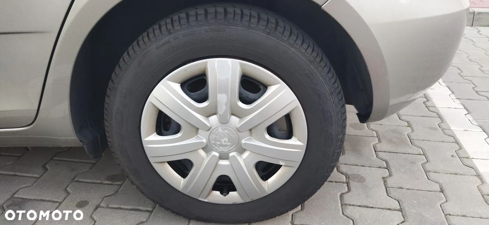 Skoda Fabia 1.4 16V Active - 4